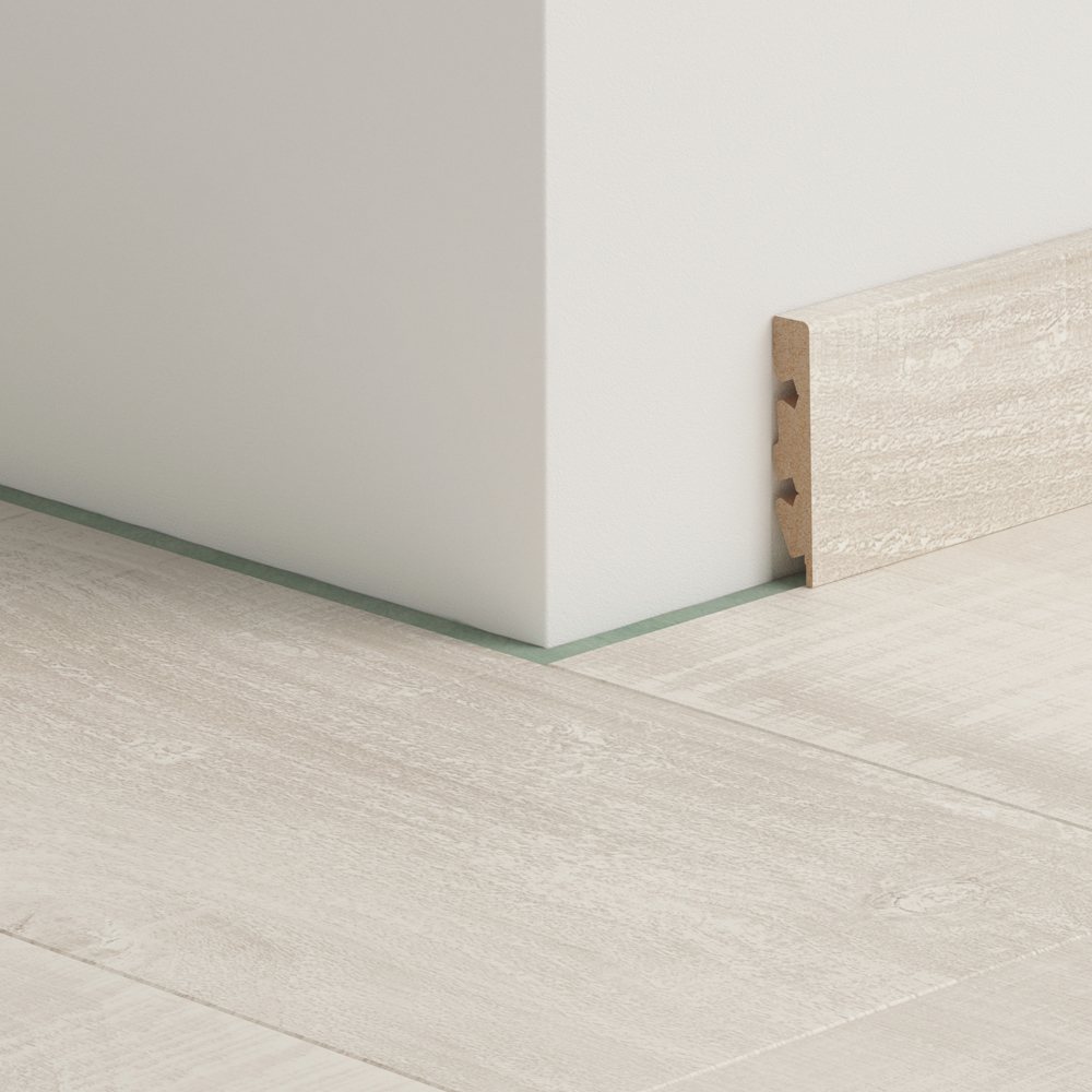 Плинтус ПВХ прямой для LVT Pergo PGVSK40230 Хюгге белый 2400х12х58