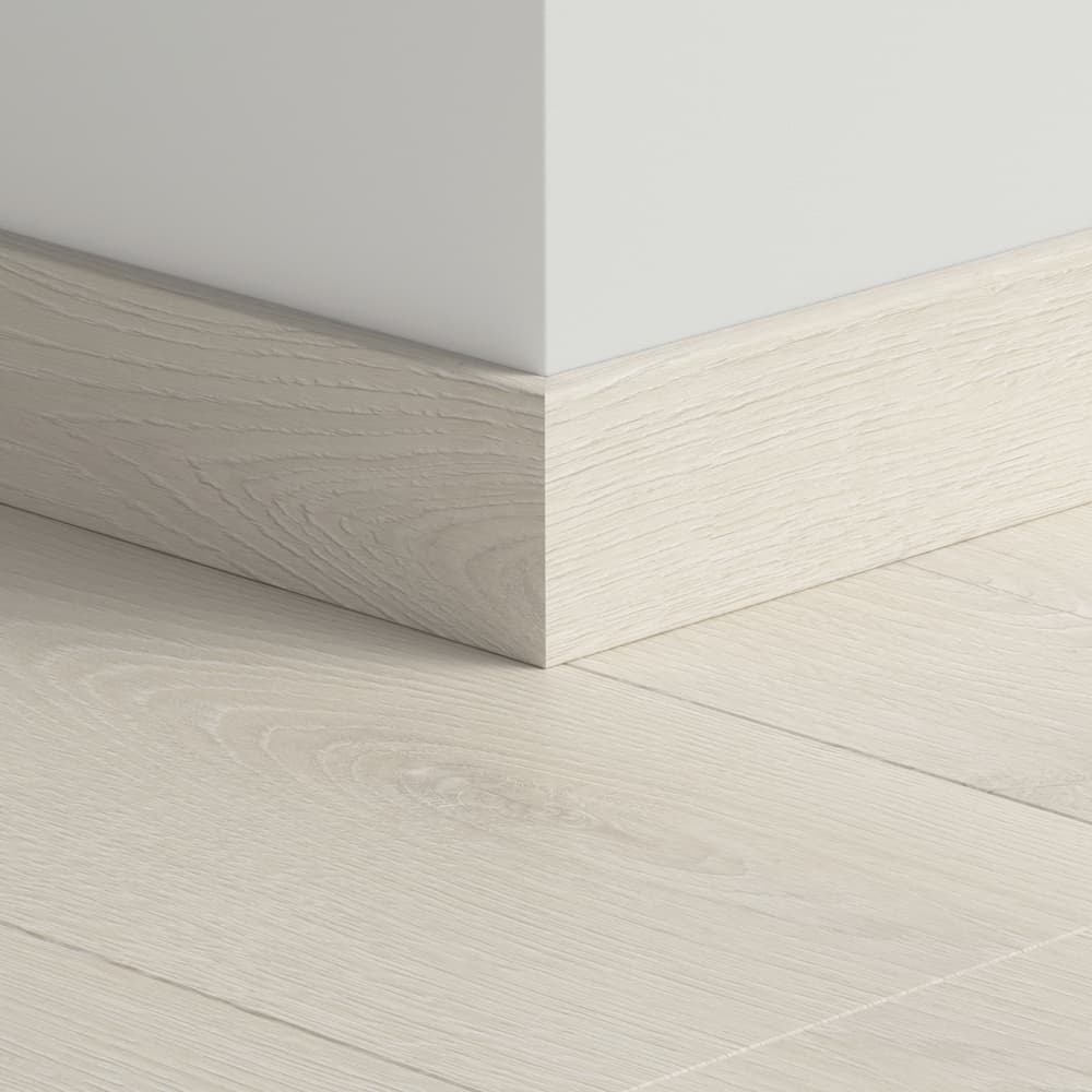 Плинтус ПВХ прямой для LVT Pergo PGVSK40163 Дуб горный светлый 2400х12х58
