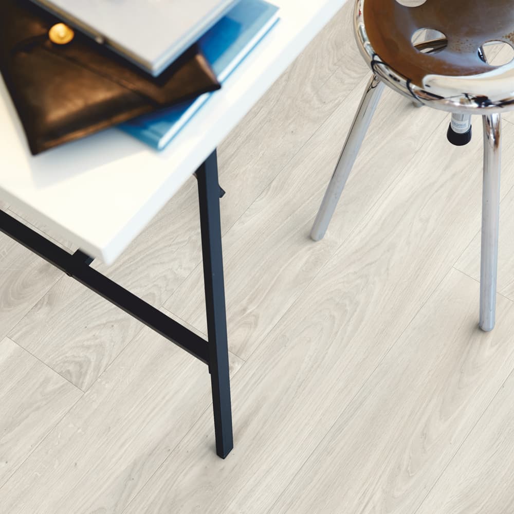 Плитка ПВХ Pergo Classic Plank Glue V3201-40036 Дуб Мягкий серый 1256*194*2,5 (3,655)