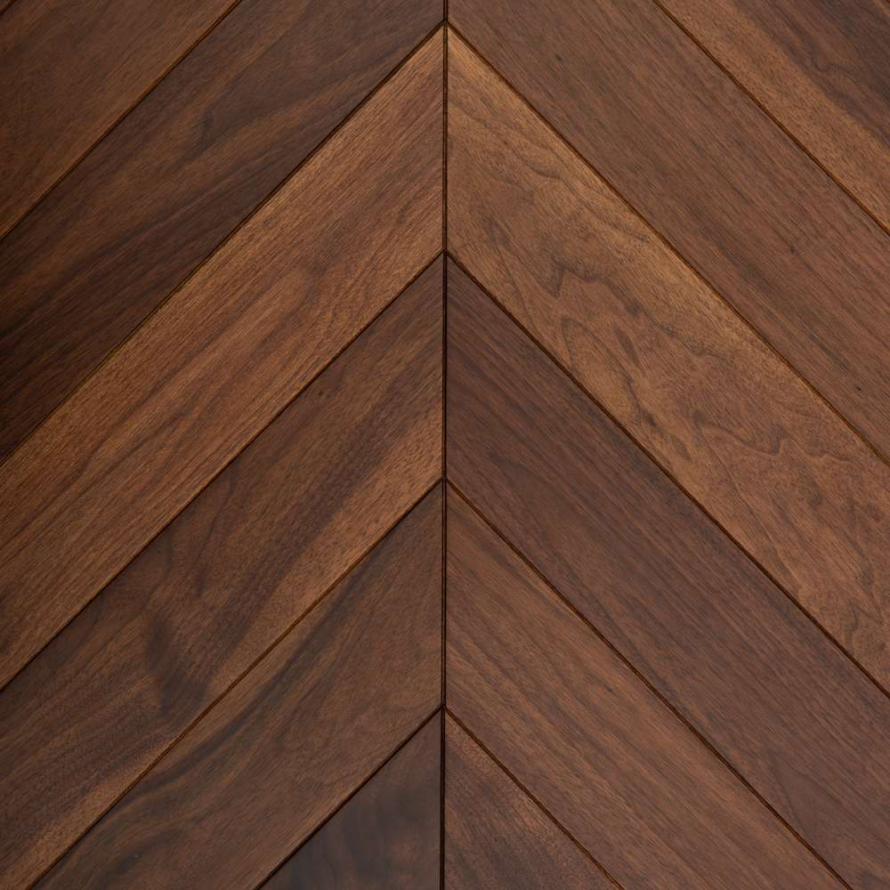 Паркет Елка Французская Lab Arte Chevron 600/490х110х14 /45° Орех Американский Прайм Gloss лак
